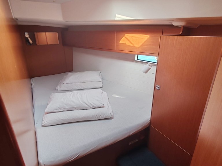 Sailboat rental in Drage - Bavaria Cruiser 46