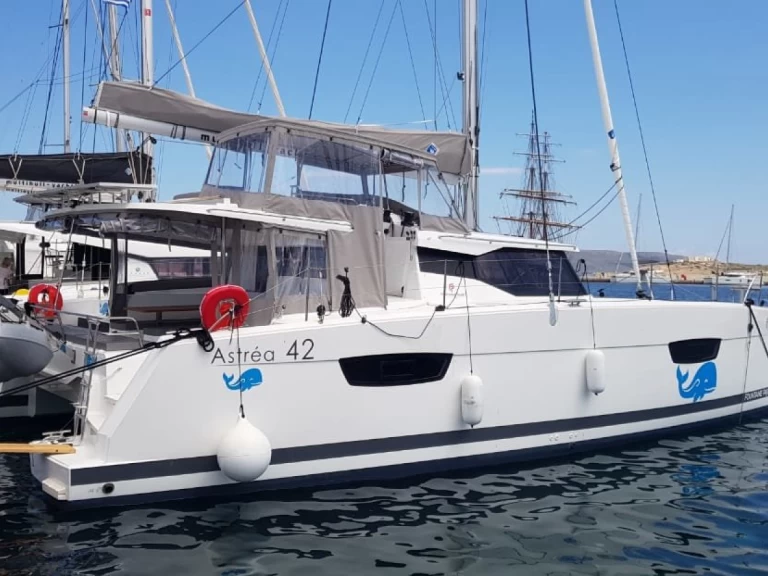 Catamaran for rent Lávrio at the best price