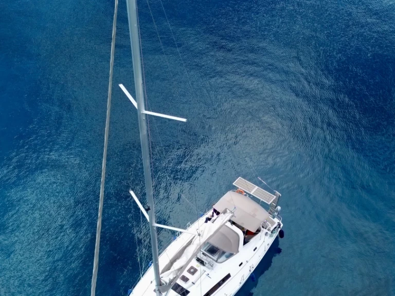 Rent a Bénéteau Oceanis 50 Family Lefkáda