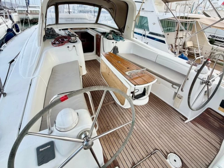 Bareboat Rental Sailboat Bénéteau with a boat licence