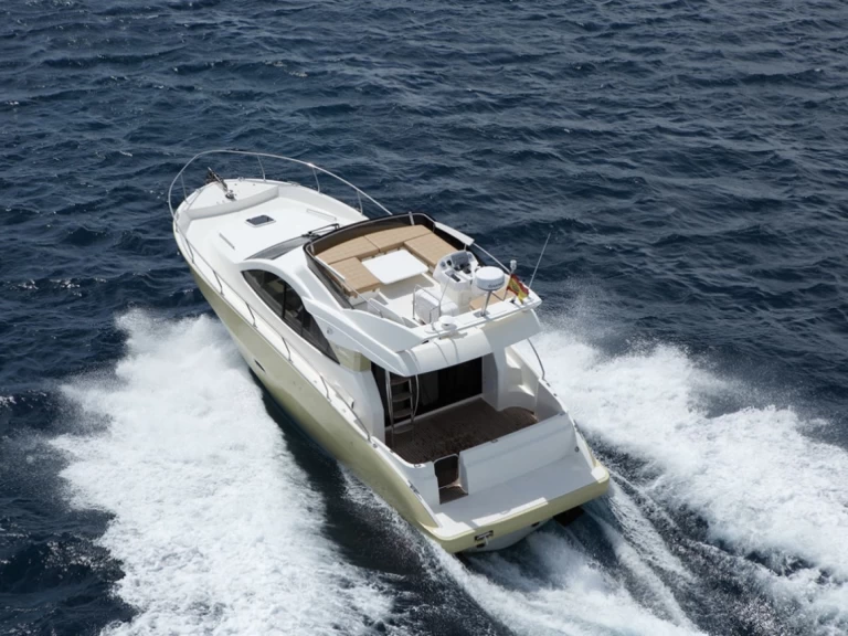 Rent a Faeton F-360 Fly Spain