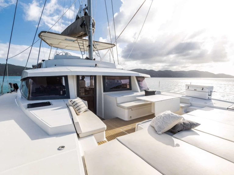 Luxury Yacht rental in British Virgin Islands (BVI) - Bali AD ASTRA 5.4