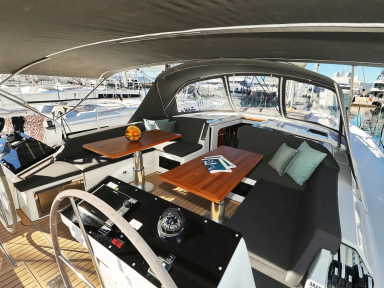Sailboat rental with or without captain Hanse Kaštela