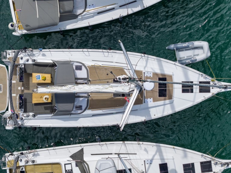 Boat rental Hanse Hanse 460 in Komolac on Samboat