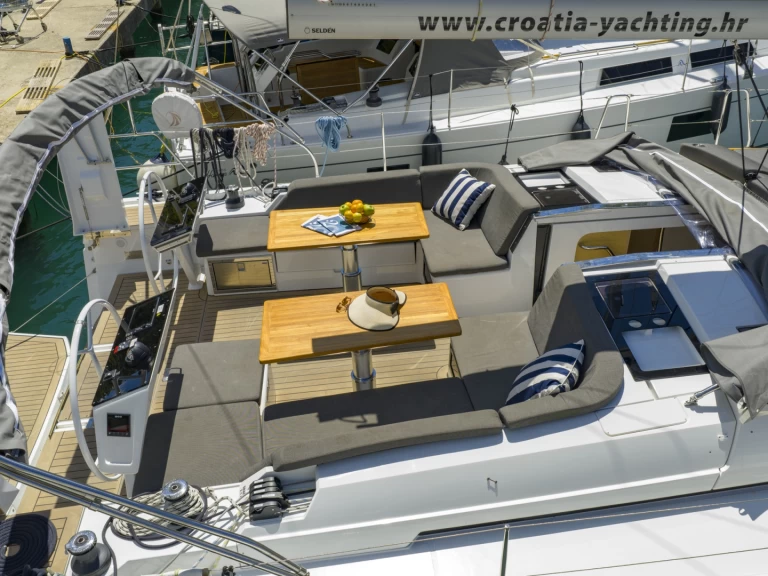 Sailboat rental with or without captain Hanse Komolac
