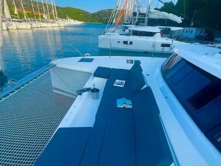 Fountaine Pajot Astrea 42 in Primošten on SamBoat