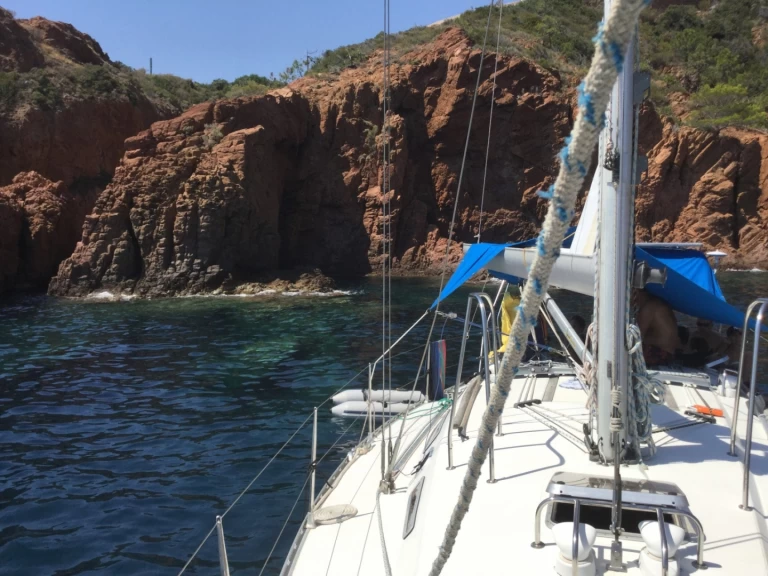 Sailboat rental in Antibes - Jeanneau Sun Charm 39