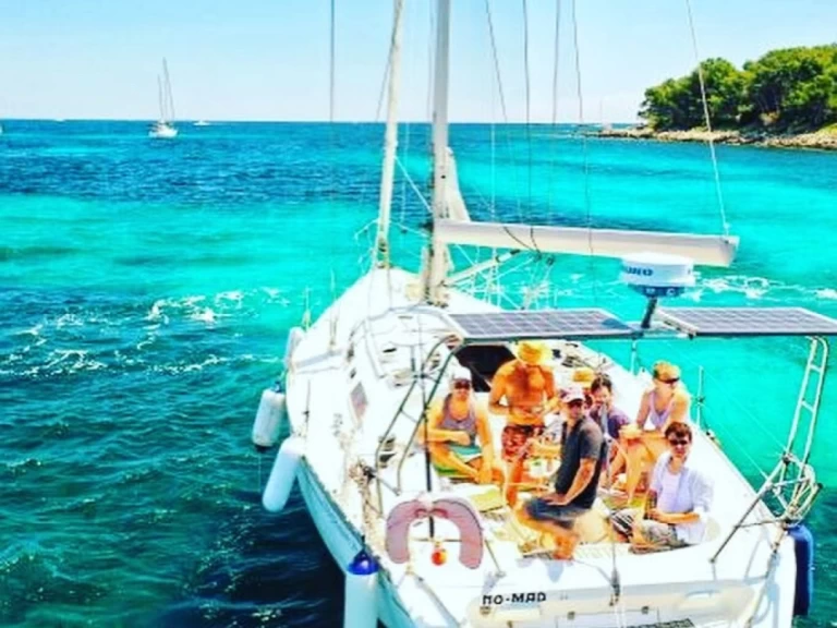 Yacht charter Antibes cheap Sun Charm 39