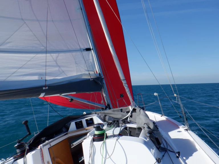 Boat rental Elan E3 in Porto Antico di Genova on Samboat