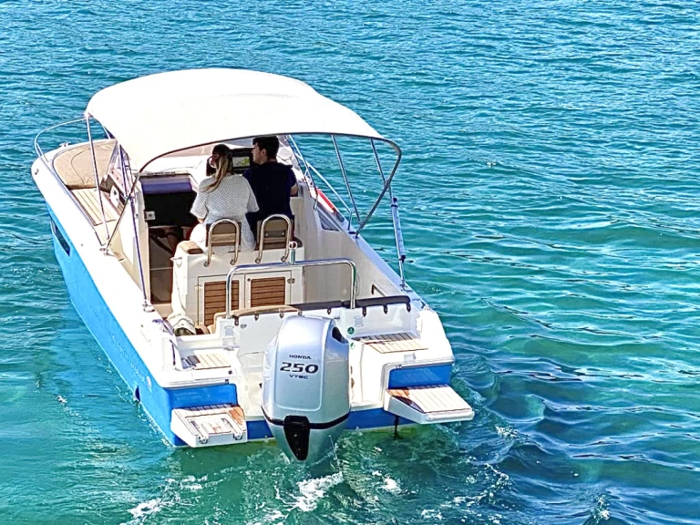 Boat rental Atlantic ATLANTIC 750 SUN CRUISER in Tribunj on Samboat