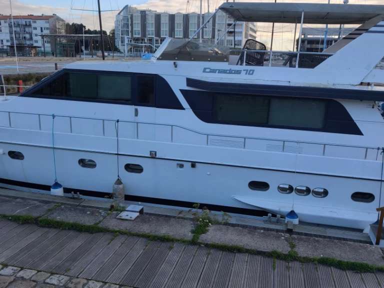 Luxury Yacht for rent La Rochelle at the best price