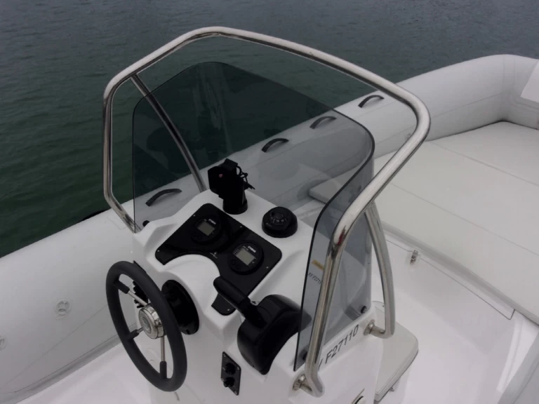 Rent a Capelli Tempest 625 Easy La Trinité-sur-Mer