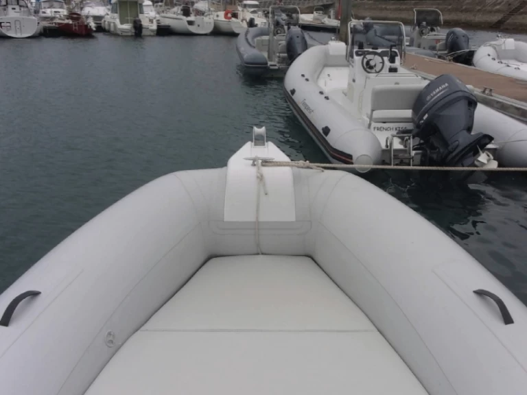 Bareboat Rental RIB Capelli with a boat licence