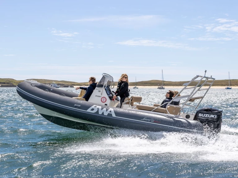 Yacht charter La Trinité-sur-Mer cheap BWA 22 GTO