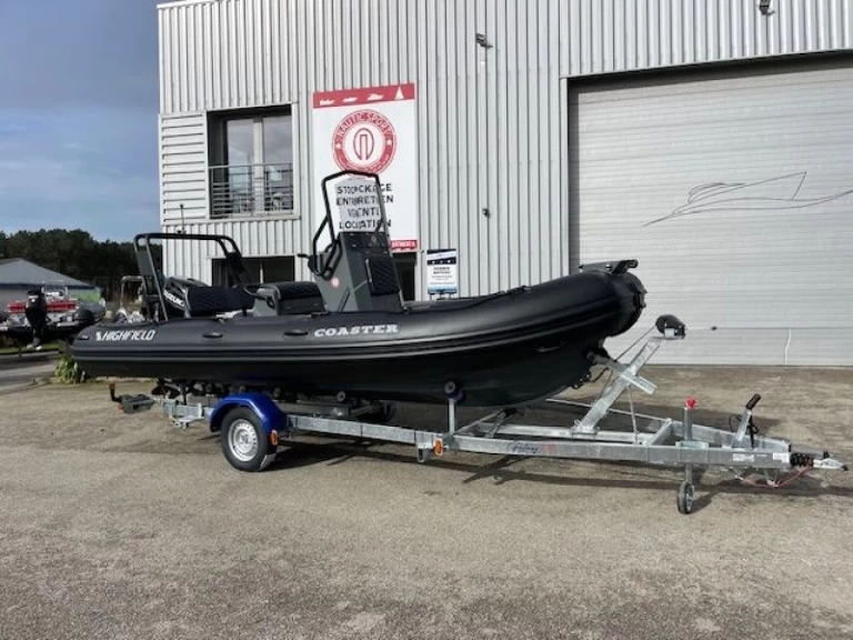 Bareboat Rental RIB Highfield with a boat licence