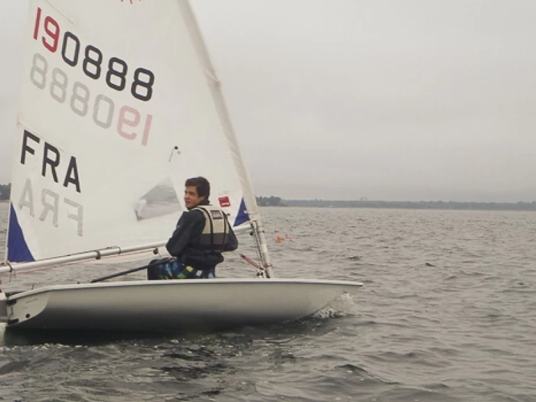 LASER PERFORMANCE Laser Solo in Carnac on SamBoat