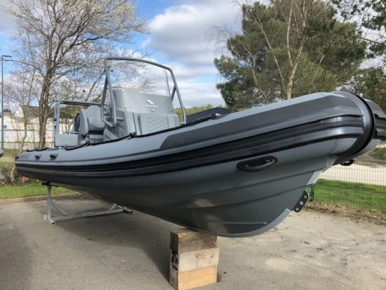RIB rental in Port-Haliguen - Highfield Patrol 660