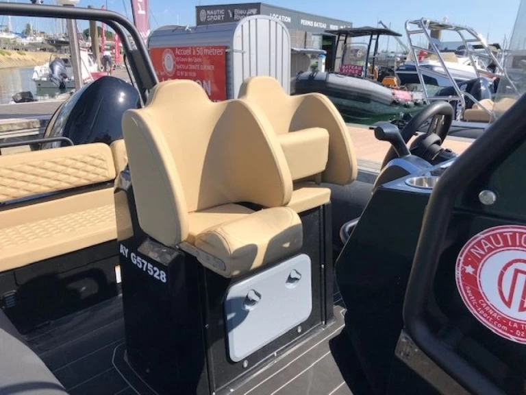 RIB for rent La Trinité-sur-Mer at the best price