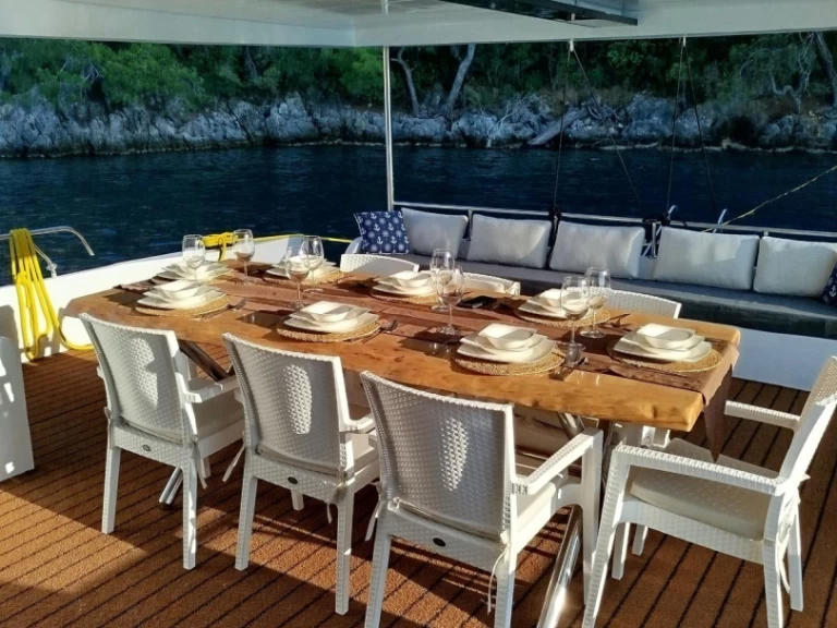 Bareboat Rental Luxury Yacht  with a boat licence