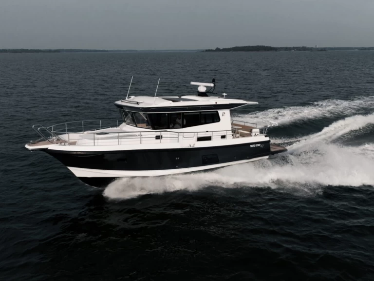 Motorboat rental with or without captain NORD STAR La Trinité-sur-Mer