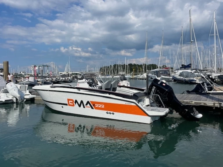 Boat rental BMA BOATS BMA X222 in La Trinité-sur-Mer on Samboat
