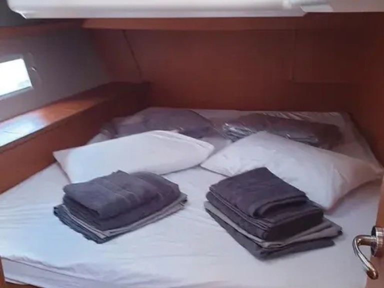 Sailboat rental in Lygia - Dufour Dufour 470