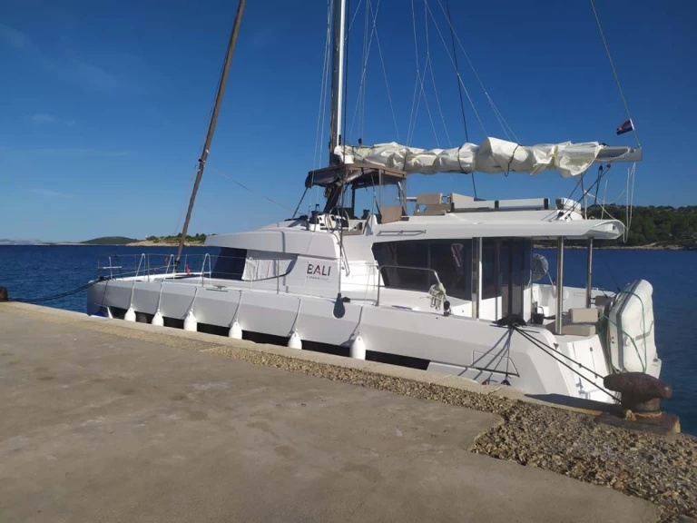 Catamaran for rent Palma de Mallorca at the best price