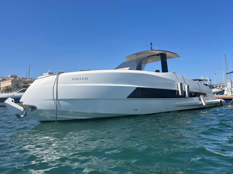 Motorboat for rent Palma de Mallorca at the best price