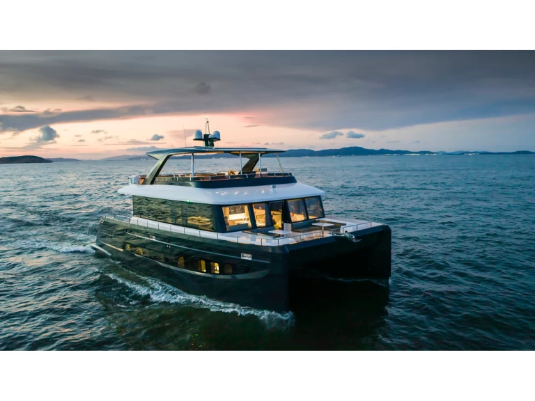 Luxury Yacht rental in Alimos -  Nauticks N62