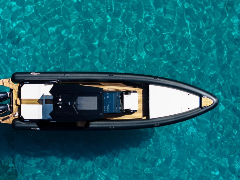 Seafighter Shadow 40 in Athens on SamBoat