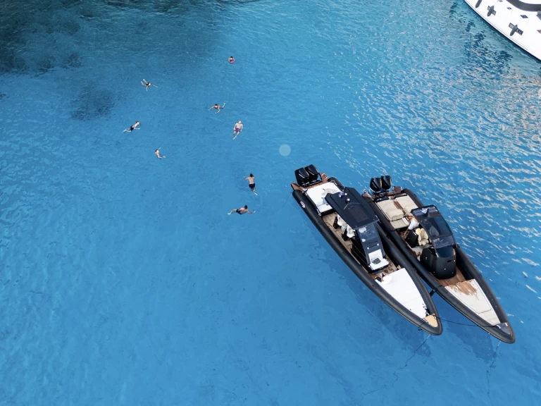 Seafighter Shadow 40 in Athens on SamBoat