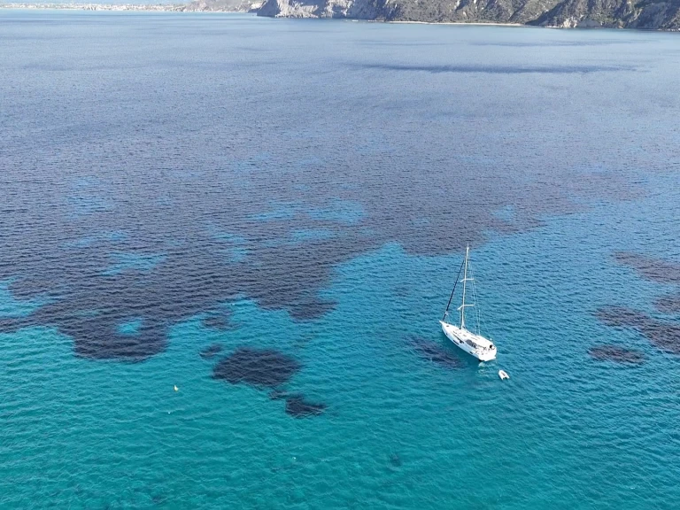 Sailboat rental in Vlycho - Bénéteau Oceanis 51.1