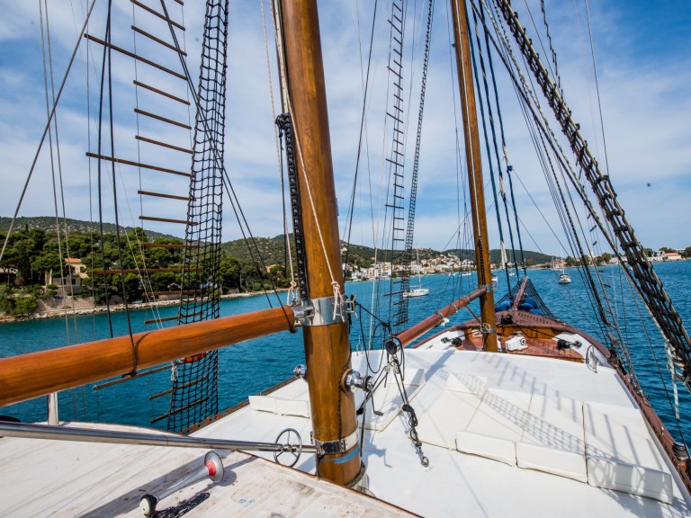 Rent a  Gulet Alimos