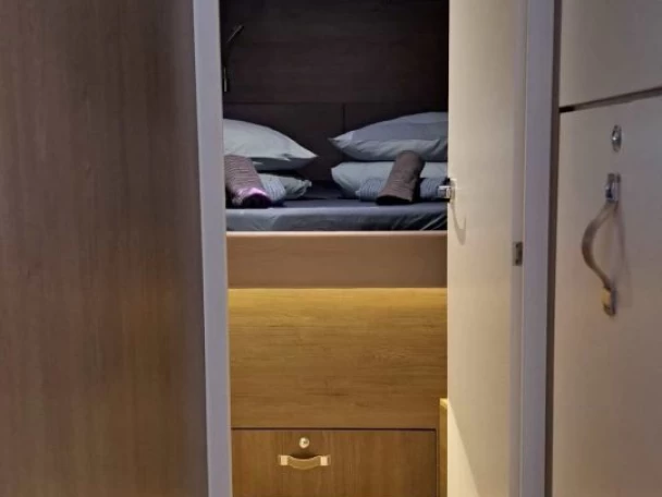 Yacht charter Palma de Mallorca cheap Bali 4.4