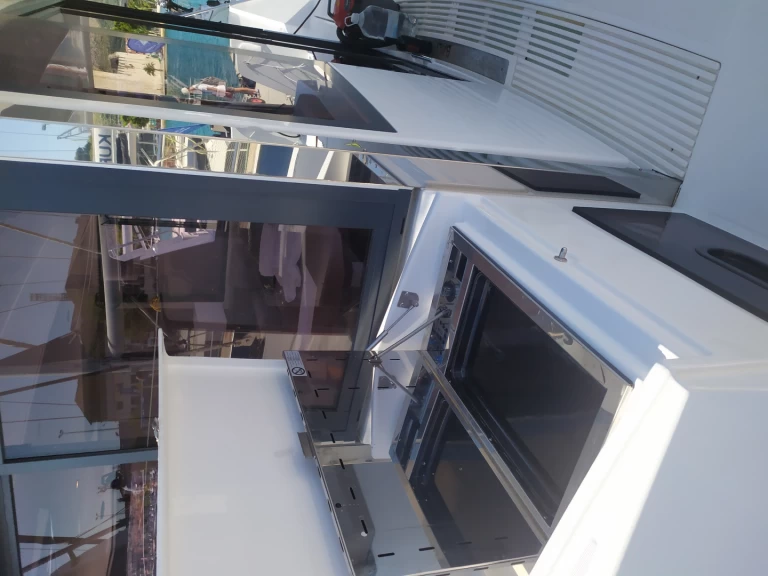 Catamaran rental in Palma de Mallorca - Bali Bali 4.4