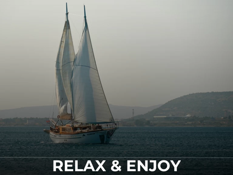 Rent a Yener-Yachts Queen of Adriatic Kaštel Gomilica