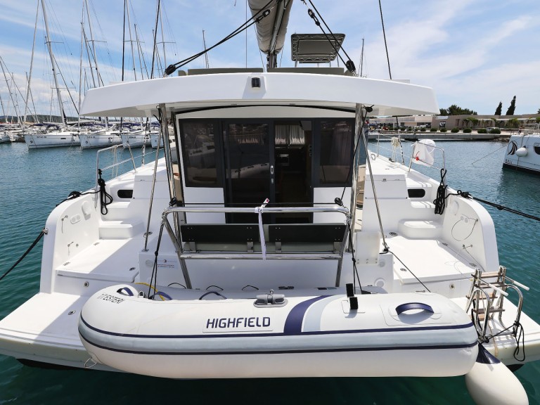 Yacht charter Sukošan cheap Bali Catspace Voile