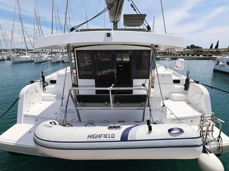 Yacht charter Sukošan cheap Bali Catspace Voile