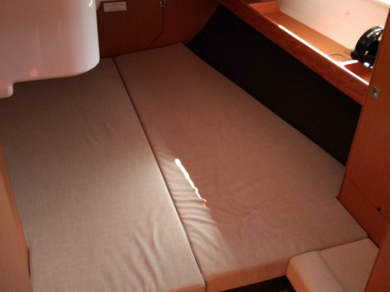 Yacht charter Rhodes (City) cheap Cruiser 51