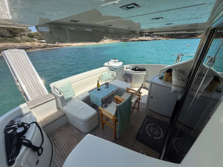 Azimut Azimut 43 charter bareboat or captained in  Cala d'Or