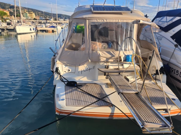 Motorboat rental in Portofino - Cranchi Zaffiro 36