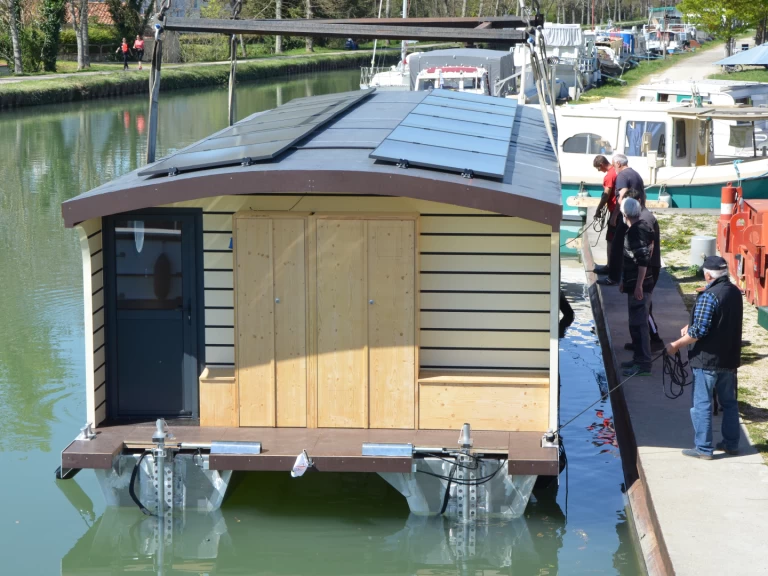 phoebus PMR 2 cabines charter bareboat or captained in  Moissac