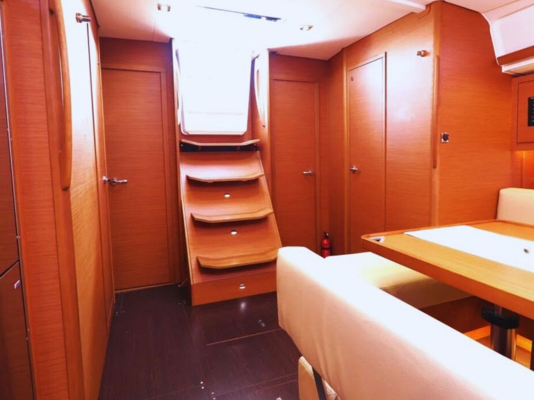 Rent a Dufour Dufour 470 Palermo