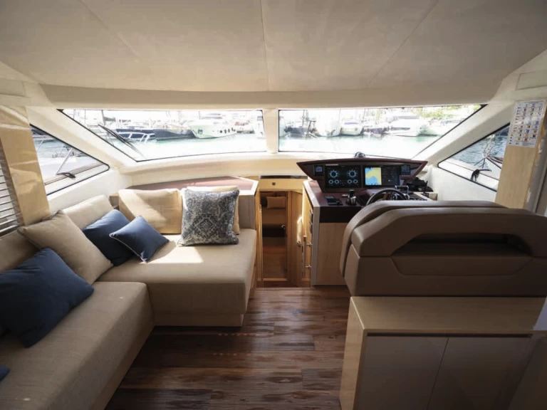 Rent a Bénéteau Monte Carlo Yacht 66 Castellammare di Stabia