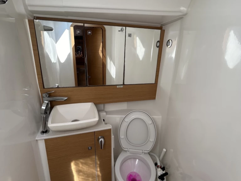 Bareboat Rental Sailboat Dufour with a boat licence