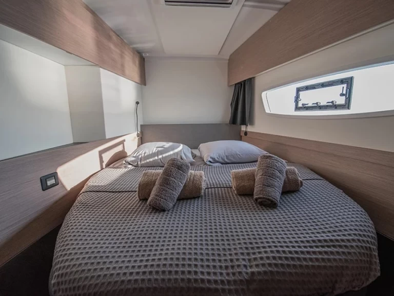 Catamaran rental with or without captain Fountaine Pajot Lávrio