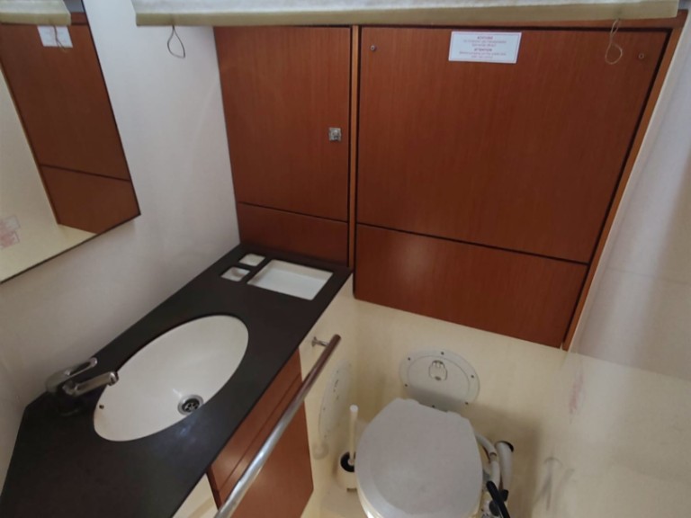 Bareboat Rental Sailboat Bavaria with a boat licence