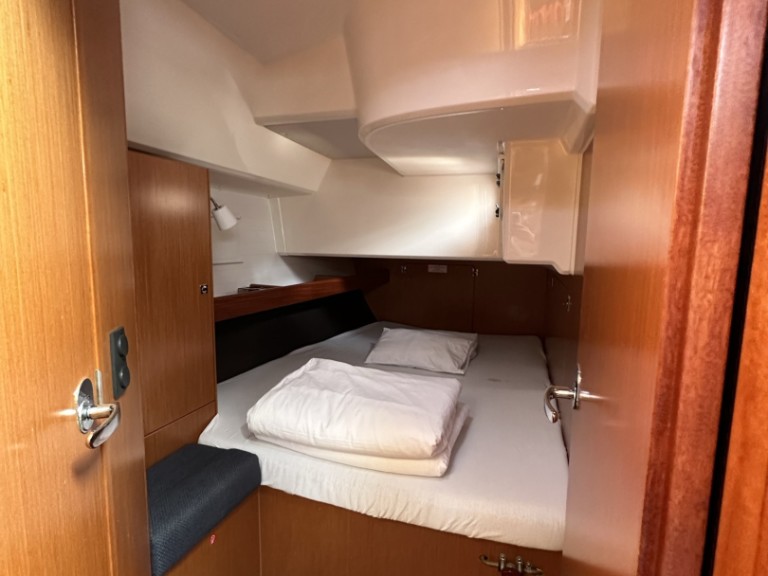 Boat rental Bavaria Cruiser 46 in Drage on Samboat