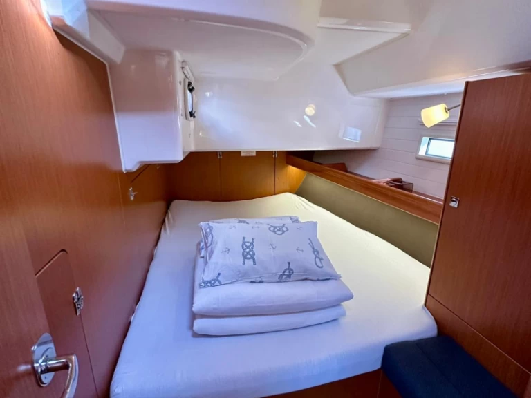 Sailboat rental in Sukošan - Bavaria Cruiser 46