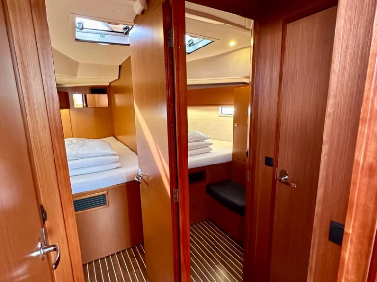 Boat rental Bavaria Cruiser 46 in Sukošan on Samboat